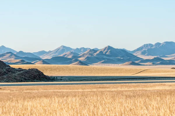 Paisagem Com Montanhas Perto Koiimasis Sul Namíbia — Fotografia de Stock