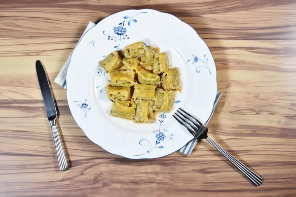 Assiette Pâtes Italiennes Ravioli Sur Table Bois — Photo