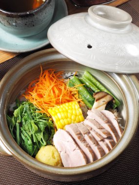 Pirinç sebze soslu domuz eti set menü içinde Taiwan.                                                                                       