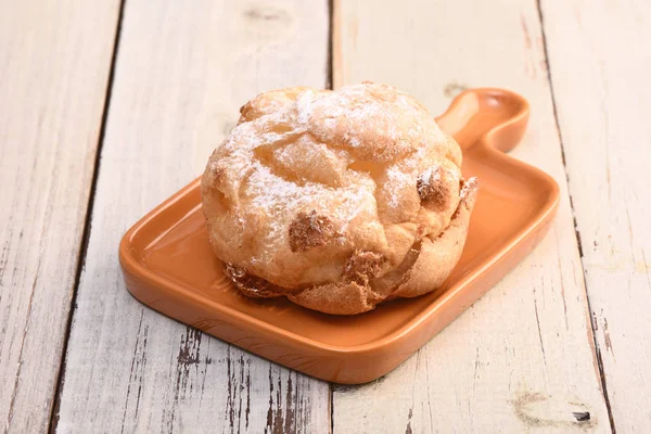 Fresh Cream Puff Plate Table — Stock Photo, Image