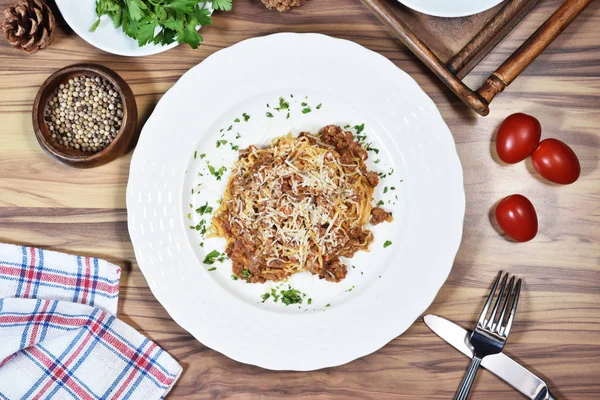 Délicieux Spaghettis Avec Sauce Viande Sur Plaque Blanche — Photo