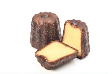 Fransız confectiony, Canele pasta beyaz arka plan üzerinde   