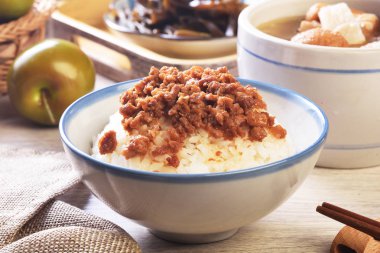 Tayvan 'ın ünlü yemeği, haşlanmış domuz pirinci. Tayvan Lezzetleri, Tayvan Sokak Yemekleri 