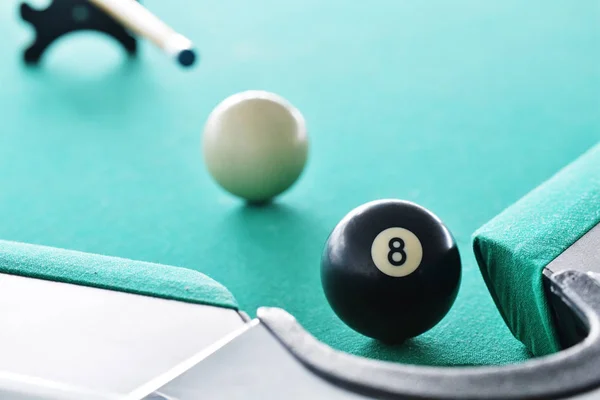 Playing Billiards Green Table — Stock Photo, Image