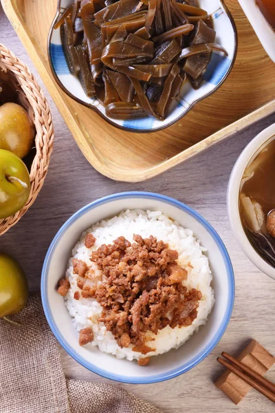 台湾著名的食品 烤猪肉饭 台湾美食 台湾街食物 — 图库照片