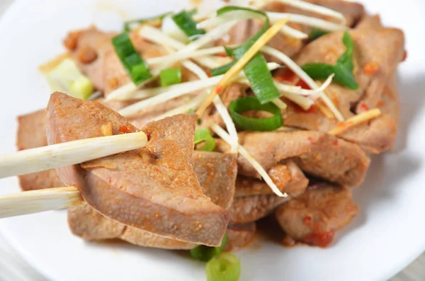 Pork Liver Salad White Plate — Stock Photo, Image