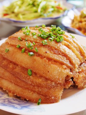 Çin geleneksel mutfağı, Buğulanmış domuz eti