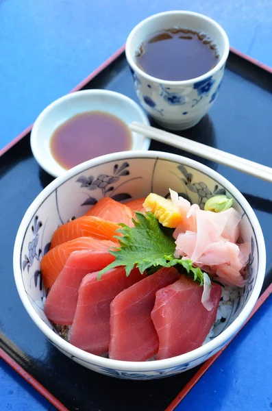 Japon Yemekleri Deniz Ürünleri Tabağı — Stok fotoğraf