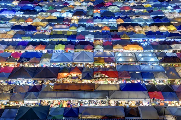 Pasar Dengan Tenda Berwarna Warni Waktu Matahari Terbenam Ini Adalah — Stok Foto