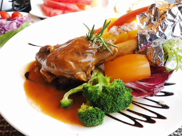 Lamb Shank Braised Red Wine White Plate — Stock Photo, Image