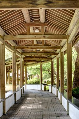 Çin tarzı klasik mimari koridoru