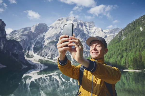 Smiling Young Man Tourist Taking Selfie Lake Braies Mountains Range — Stock Photo, Image