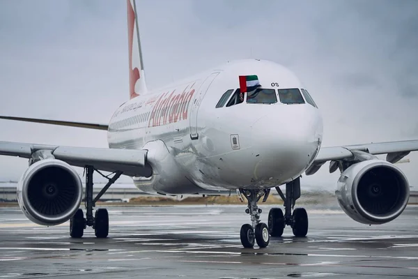 Praga República Tcheca Dezembro 2018 Air Arabia Airbus A320 Taxiing — Fotografia de Stock