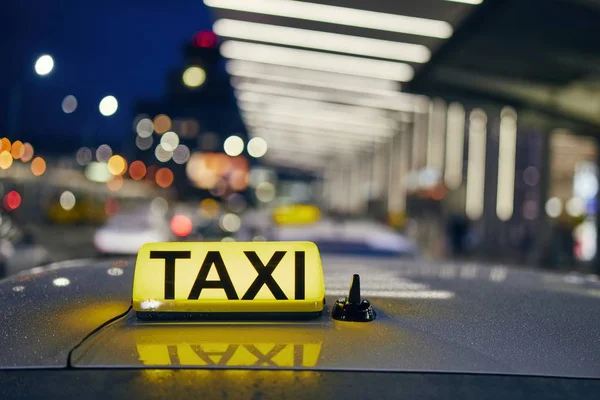 Lighting taxi sign — Stock Photo, Image