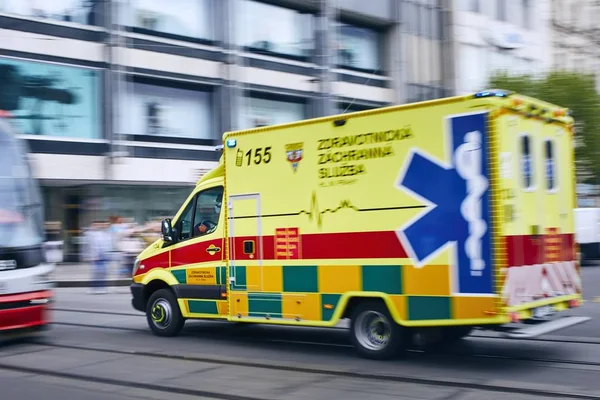 Carro de ambulância do serviço médico de emergência — Fotografia de Stock