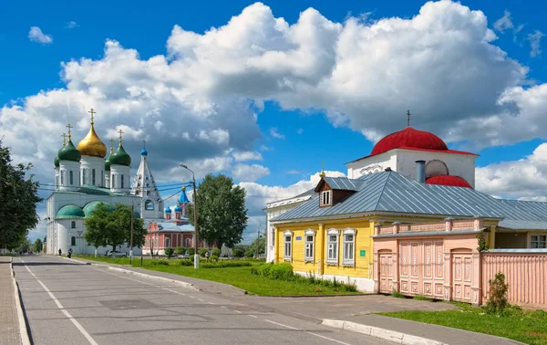 Kolomna Rusia Junio 2018 Kremlin Kolomna Calle Lazareva Vista Escuela — Foto de Stock