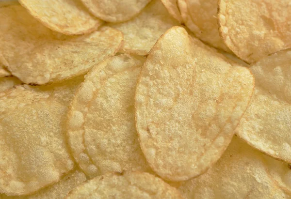Crispy Chips Närbild Bakgrund Liten Skärpa Djup — Stockfoto