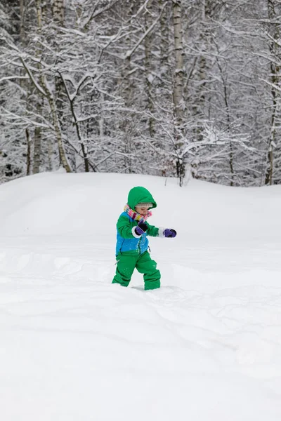Child Warm Clothes Playing Snow Vinter Vacation Winter Outdoor Fun — Stock Photo, Image