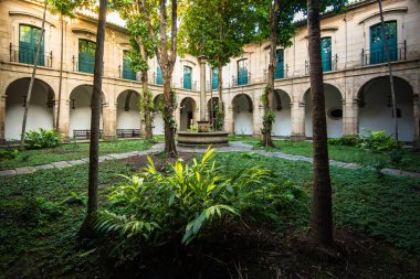 Rio De Janeiro, Brezilya - 11 Ağustos 2018: Görünümü 's iç bahçe içinde Mosteiro de Sao Bento, Rio de Janeiro en eski manastır ve manastır