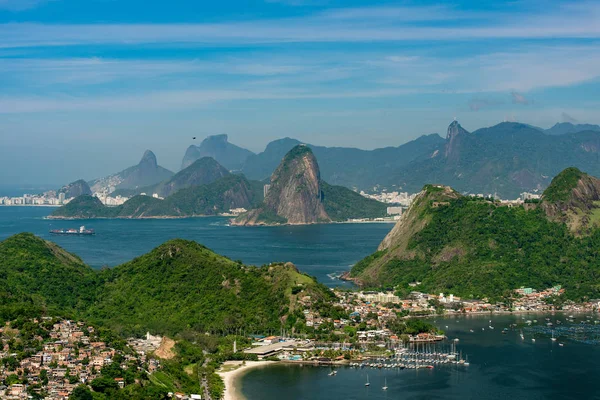 Hermoso Paisaje Las Montañas Río Janeiro Desde Parque Ciudad Niteroi — Foto de Stock