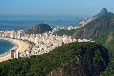 Yüksek açı görünümü, Copacabana Plajı, Rio de Janeiro şehri, Brezilya