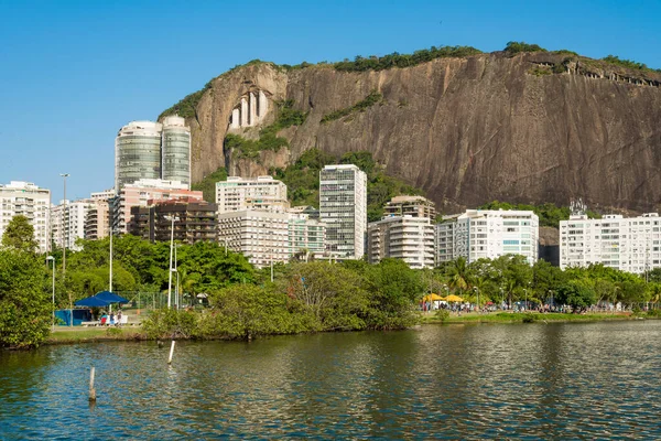 Rio Janeiro Brezilya Daki Rodrigo Freitas Gölü Çevresindeki Dağ Konut — Stok fotoğraf