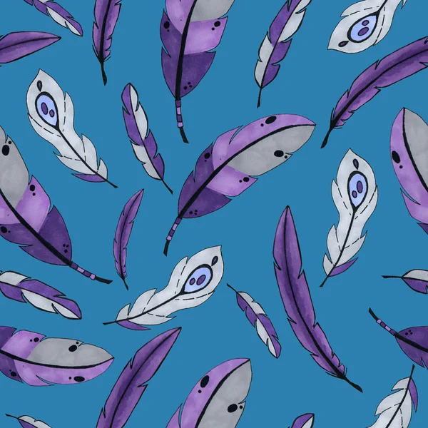 Пурпурные перья бесшовный рисунок. красочные перья птицы повторяющиеся фон для веб и печать цели — стоковое фото