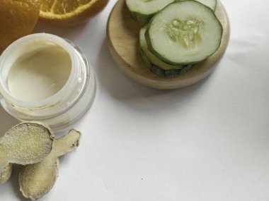 Doğal malzemeler ile tarz Organik Cilt Bakımı ilaçlar