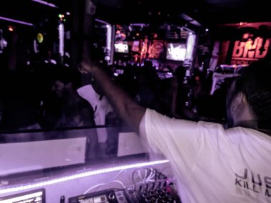 Dolunay parti, Koh Pha Ngan, Surat thani, Tayland, Thailand, Ocak, 2019 kutluyor insanlar