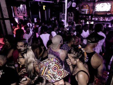 Dolunay parti, Koh Pha Ngan, Surat thani, Tayland, Thailand, Ocak, 2019 kutluyor insanlar