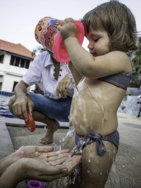 Anne zevk A yaz gün On Yüzme Havuzu ailesiyle, Koh Tao yaşam tarzı, Tayland