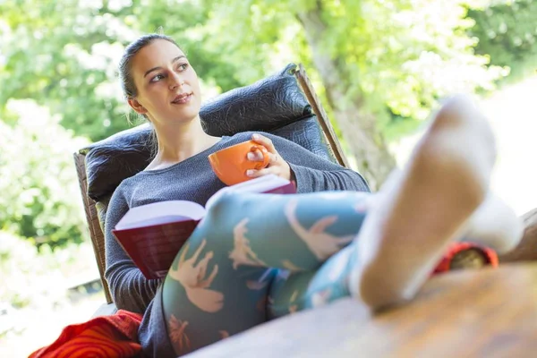 Young Woman Having Coffee — Stock Photo, Image