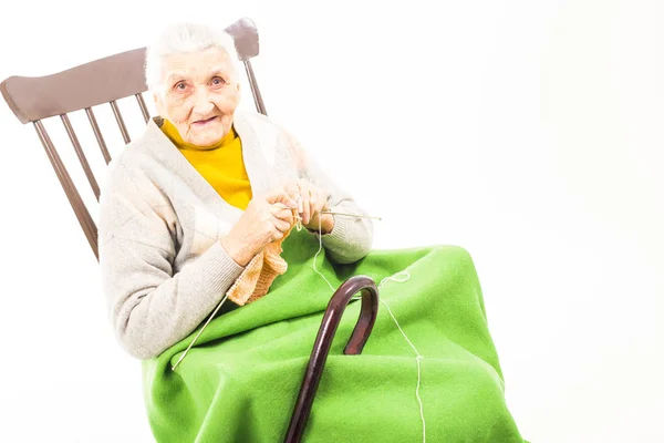 Velha Mulher Descansando Cadeira Balanço — Fotografia de Stock