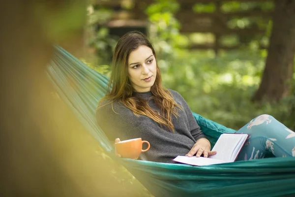 Ung Kvinna Semester — Stockfoto