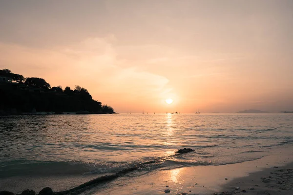 Silhouette Boat Sunset Summer Beach Landscape — Stock Photo, Image