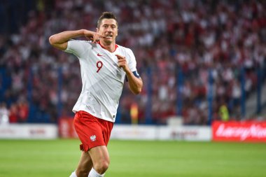 Poznan, Polonya. 8 Haziran, 2018. Uluslararası futbol dostluk maçı: Polonya v Şili 2:2. Gol gol sonra Robert Lewandowski sevinç.