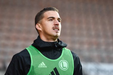 Lubin, Polonya - 25 Kasım 2018: Kghm Zaglebie Lubin - Legia Warszawa 0 Lehçe Loto Ekstraklasa maç maç: 1. Forvet Carlos Lopez Carlitos kadar sıcak sırasında yerine.