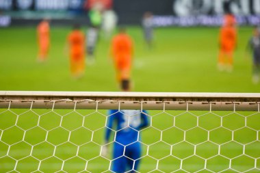 Futbol kol demiri ile maç sırasında net.