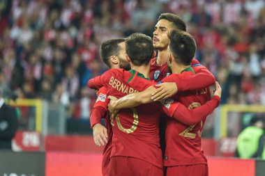 Chorzow, Polonya - 11 Ekim 2018: Futbol Milletler Ligi Lig A grubu 3 maç Polonya vs Portekiz 2:3. Andre Silva (R) ve gol gol sonra oyuncular Portekiz.