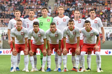 Lubin, Polonya - 7 Eylül 2018: Futbol Avrupa Gençler Şampiyonası U21 nitelikleri arasında Polonya - Faroe Adaları 1:1 Milli takım maç. Resim Polonya takımında