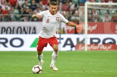 Wroclaw, Polonya - 11 Eylül 2018: Futbol dostluk maçı milli takımlar arasında Polonya - İrlanda 1:1. Eylem Karol Linetty.