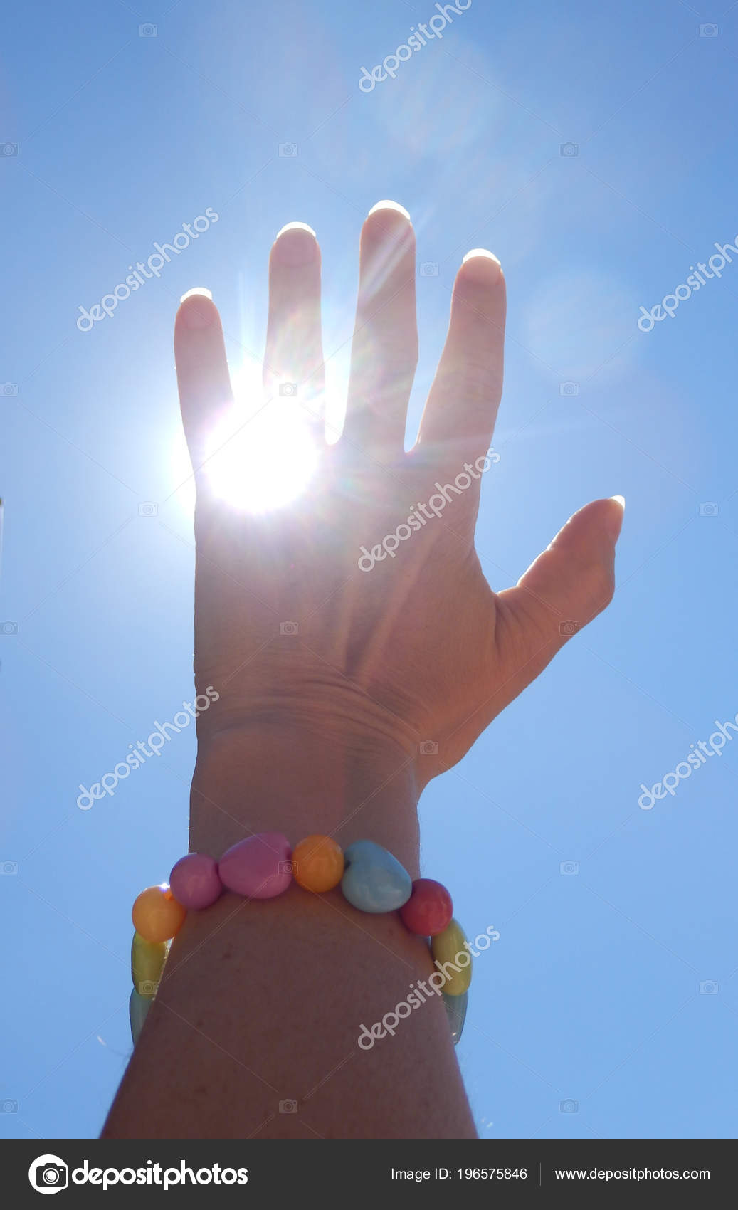 Get Color Detail Photography Girls Hand Catching Sun Rays Blue Sky For iPhone Free Wallpaper Color Detail Photography Girls Hand Catching Sun Rays Blue Sky For Free