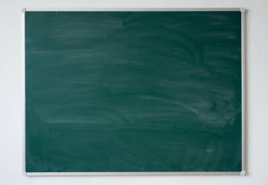 Kara tahta doku içinde sınıf okul veya üniversitede tahta geçmiş.
