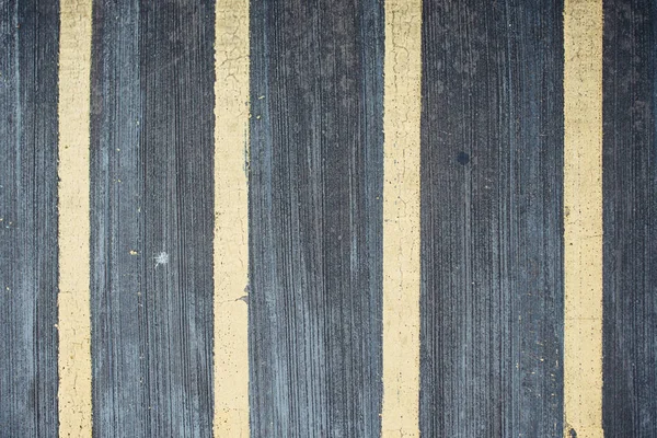 Linhas na estrada Caminho pedestre Marcação de estradas em linha recta. — Fotografia de Stock