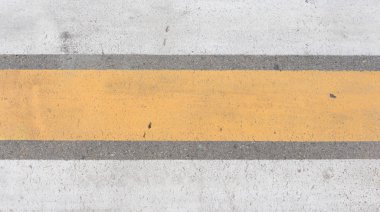 Bir sokak geçişi üzerinde yolda Yaya yolu üzerinde Crosswalk