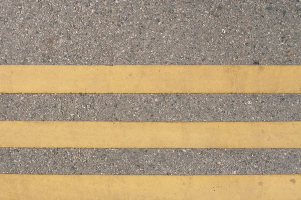 Lijnen op de weg Voetgangerspad Markering van rechte lijnen. — Stockfoto