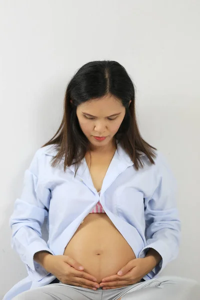 Mãe Grávida Asiática Vestido Azul Para Fotografia Bebê Estômago Belo — Fotografia de Stock