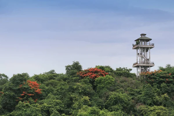 Näkymä Torni Päälle Vuoren Sriracha Kaupunki Chonburi Maakunnassa Suosittu Matkailukohde — kuvapankkivalokuva