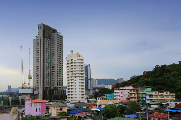 Akşamları, bir önemli turizm Chonburi şehir yüksek köşe Sriracha şehir Tayland topluluğu.