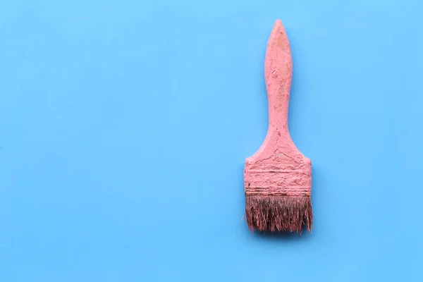 Roze Van Oude Penseel Een Blauwe Achtergrond Kopie Ruimte Voor — Stockfoto